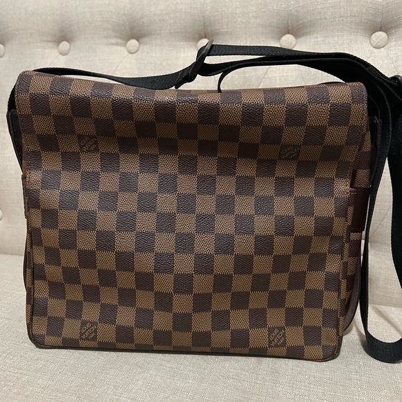 Used LV mens bag (good as new) only used twice.. - Picture 3 of 11